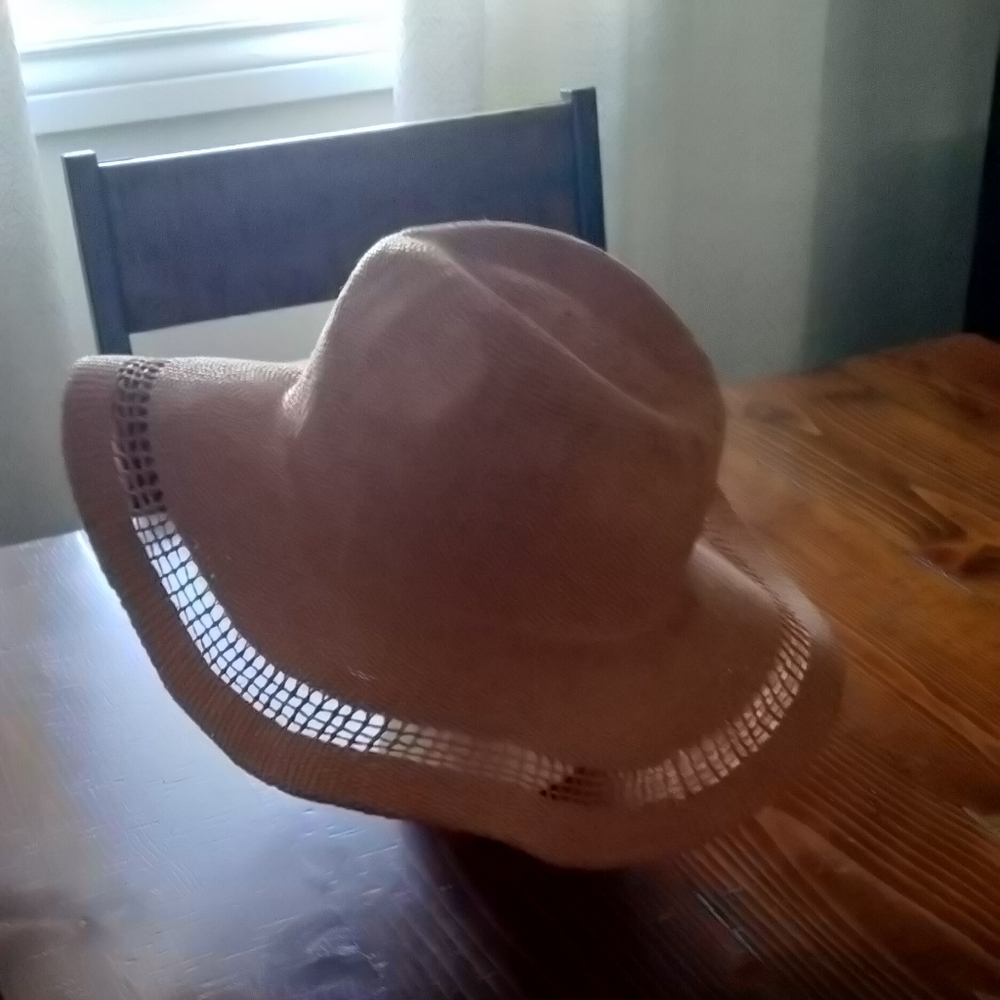 Straw hat - Picture 2 of 3